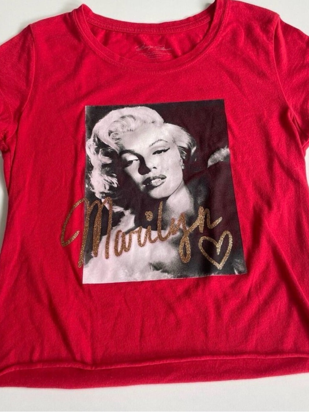 MARILYN MONROE SHIRT CROOPED BLOOMING BEAUTY SZ S CREW NECK RED GRAPHIC ICONIC